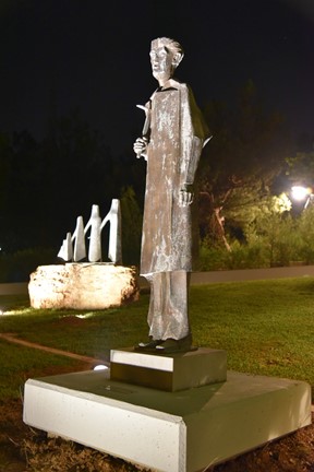 Bronze sculptures "Alexander" and "Zalongo"