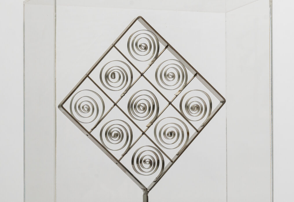 RHOMBUS WITH SHEETS (SCL-23)